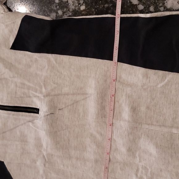 RARE* Volcom Dress - T-Shirt style - Picture 6 of 8